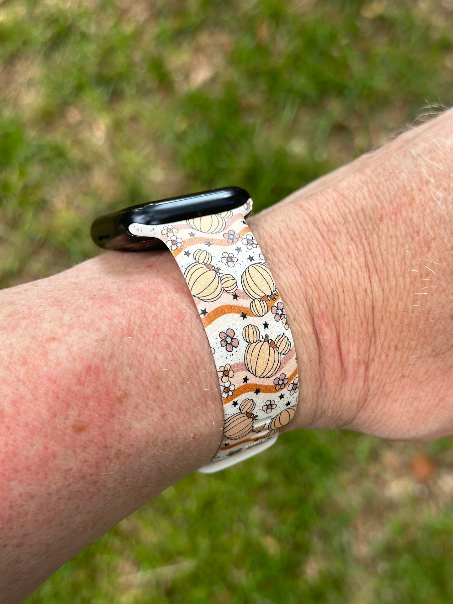 Fall Halloween Watch Band for Apple Watch Samsung Fitbit Mouse Pumpkins Autumn iWatch 20 22 38 40 41 42 44 45 49mm halloween jewelry