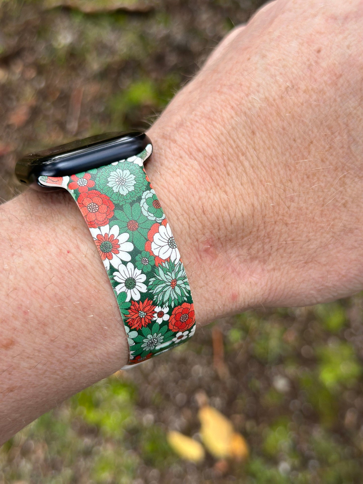 Christmas Holiday Watch Band for Apple Watch Samsung Watch & Fitbit Christmas Flora #222 silicone 20 22 38 40 41 42 44 45