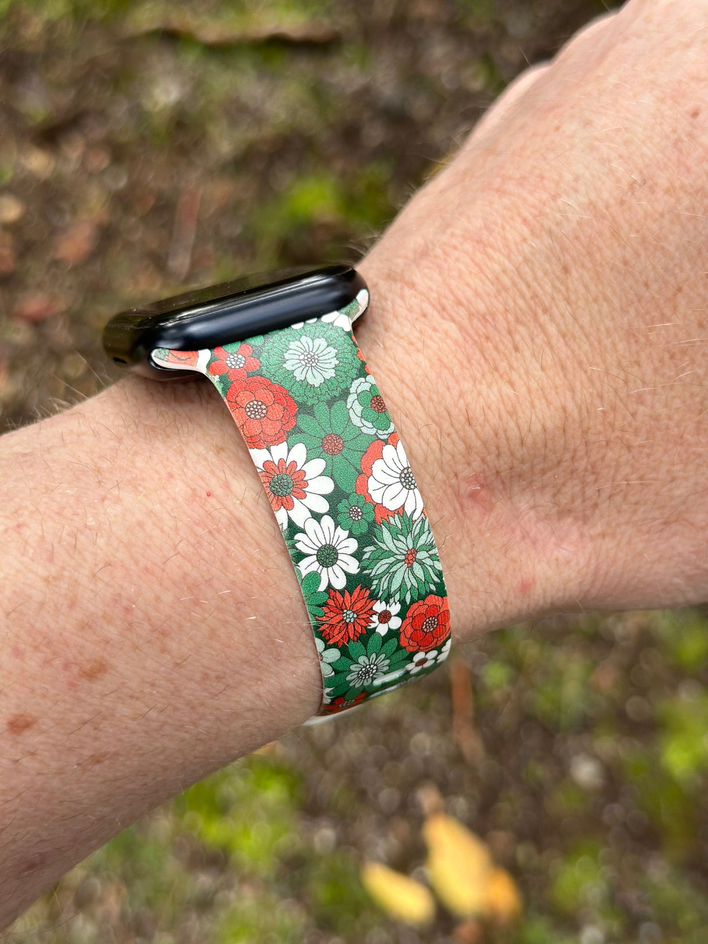 Christmas Holiday Watch Band for Apple Watch Samsung Watch & Fitbit Christmas Flora #222 silicone 20 22 38 40 41 42 44 45